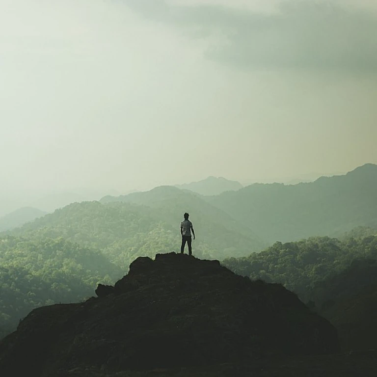 Navigating the Challenges of Legacy Intranets in Remote Work