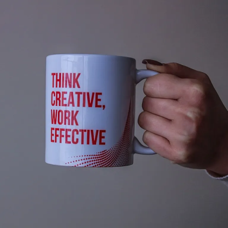 How to use API integration for real-time campus discount updates